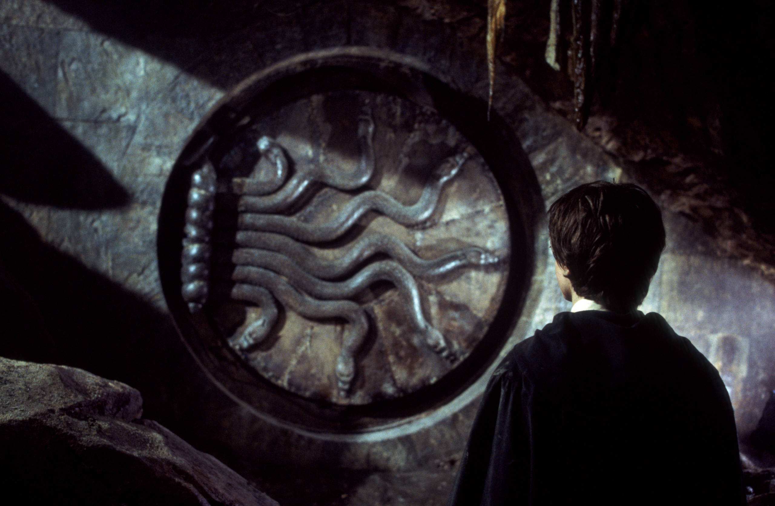 HP-F2-harry-chamber-secrets-opening
