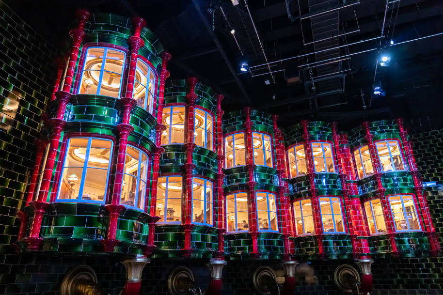 WBSTT-ministry-of-magic-display-web-landscape